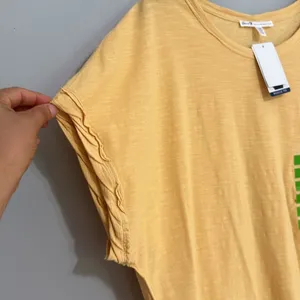 Seven 7 Shirt women's L Short Sleeve Tee Yellow thumbnail 2