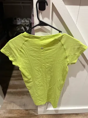 Lululemon Swiftly Tech Short Sleeve Green thumbnail 2