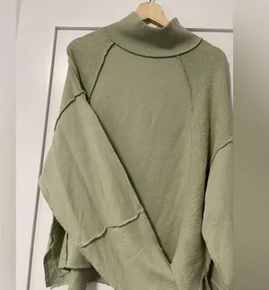 American Eagle NWT  Pull-over thumbnail 3