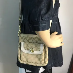 COACH Tan Cream Jacquard Fabric CrossBody Bag thumbnail 4