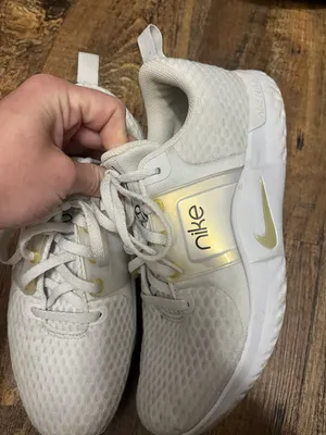 Nike Tennis Shoes thumbnail 1