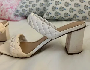 Heels White Size 9 thumbnail 1