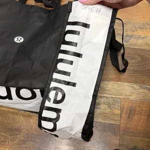 Lululemon Women's Black Bag thumbnail 6