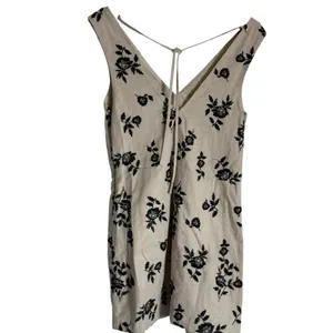Abercrombie & Fitch Linen Beige Black Embroidered Floral V-Neck Mini Dress XS thumbnail 2