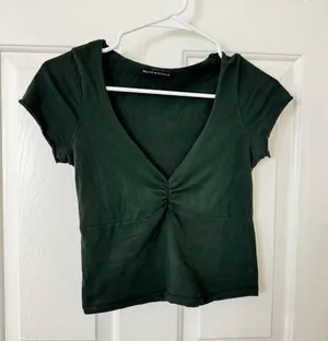 Brandy Melville Gina Top thumbnail 1