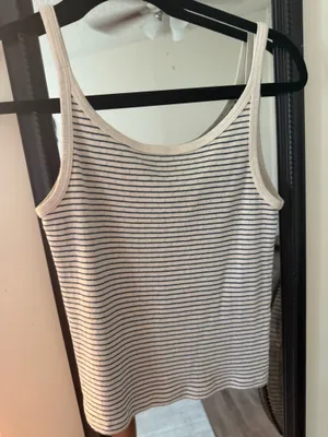 Brandy Melville Tank thumbnail 3