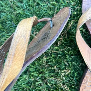 Tory Burch Thora Tan Thong Sandals thumbnail 2
