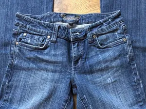Women Jeans  thumbnail 4