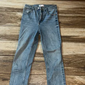 Zara blue straight denim jeans thumbnail 3