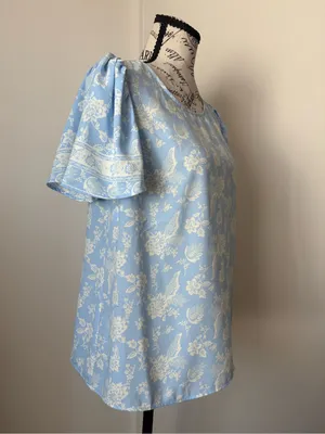 LC Lauren Conrad Light Blue Floral Short Sleeve Blouse thumbnail 4