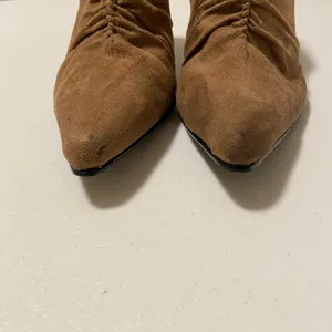 Splash women’s suede heel boots — size 7‎ thumbnail 4