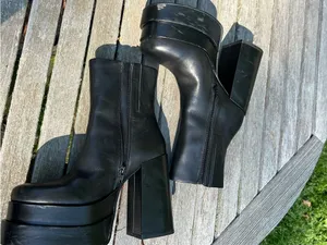 Steve Madden Black Genuine Leather Cobra Platform‎ Bootie size 9.5 in black thumbnail 10