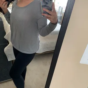 Victoria’s Secret Gray Pajama Top with bow NWT‎ thumbnail 5