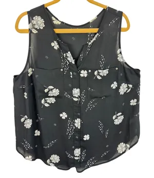 Maurices Womens 1X Black‎ White Floral Chiffon Sleeveless Button Front Blouse thumbnail 1