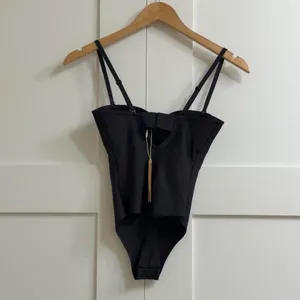 NWT Skims Body Molded Underwire Thong Bodysuit XXS thumbnail 3
