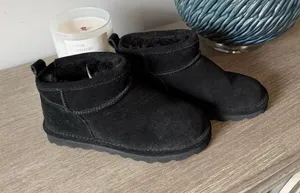 Bearpaw Suede Ankle Boots Women Black‎ Size 6 thumbnail 1