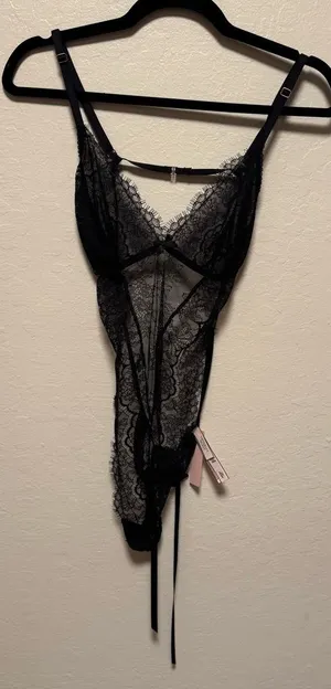 NWT: Victoria's Secret Black Lace Lingerie thumbnail 1