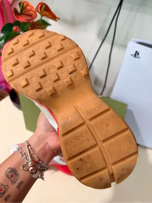 Gucci Gold Leather-Trim Sneakers thumbnail 5