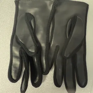 Lady Faux Leather Gloves thumbnail 2