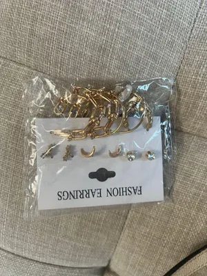 Pack Of Gold Earrings thumbnail 3