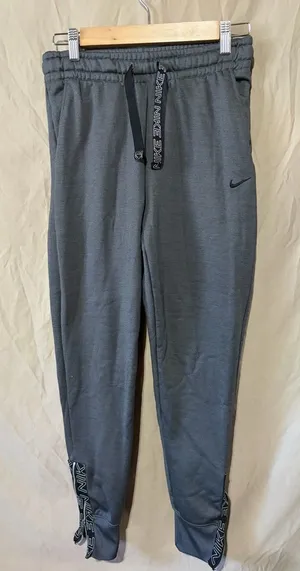 Nike joggers thumbnail 1
