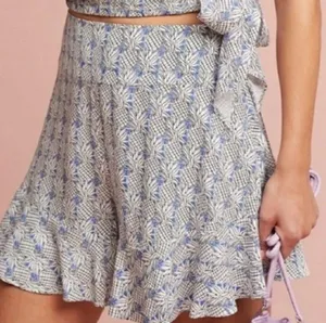 MAEVE (Anthro) Blue Pineapple Print Flutter Hem High Waisted Shorts, Size 4 thumbnail 2