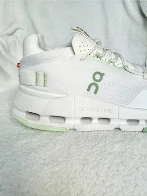 NEW ON Cloudnova, Women’s Size 6 White/White/green thumbnail 13