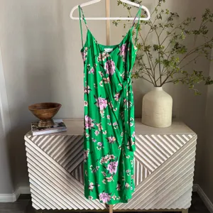 Sage The Label Greener Side Floral Wrap Midi Dress Green Small NWT thumbnail 3