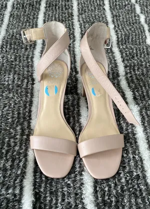 Vince Camuto Heels thumbnail 1
