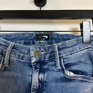 MOTHER The Looker Ankle Jeans in Wash We The Animals Size US 27 thumbnail 6