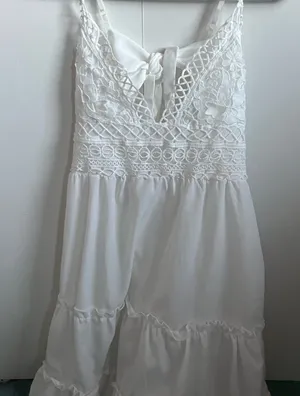 Elegant White Lace Dress thumbnail 1