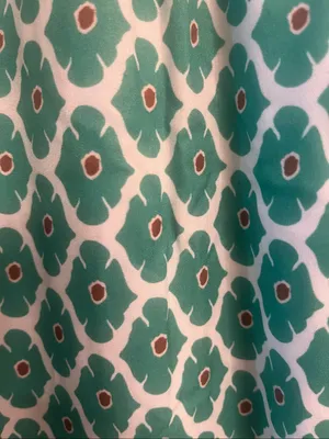 Green Patterned V thumbnail 3