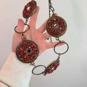 Vintage Red Stone Medallion Chain Belt Antique Brass Boho Statement Accessory thumbnail 3