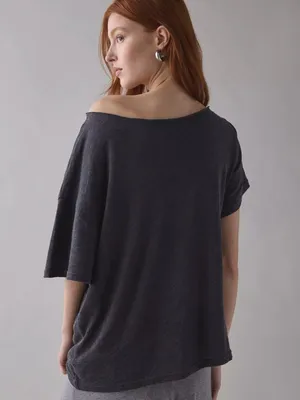 BDG Courtney Off-The-Shoulder Oversized Tee Size Medium thumbnail 2