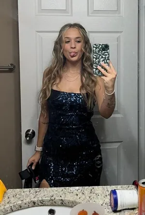 Windsor Dress Prom thumbnail 1