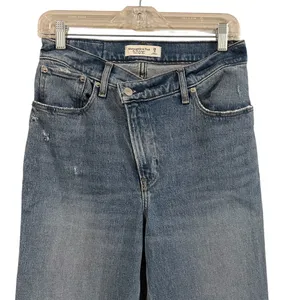 Abercrombie & Fitch The 90’s Straight Ultra High Rise Criss Cross Jeans 28/6R thumbnail 2