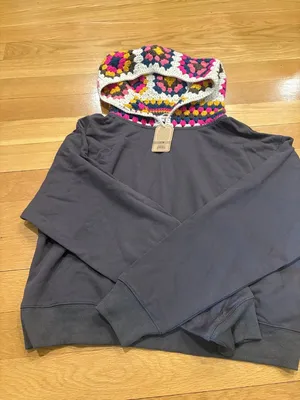 Natural life Size S/M Pullover with Crochet Granny Square Hood thumbnail 1