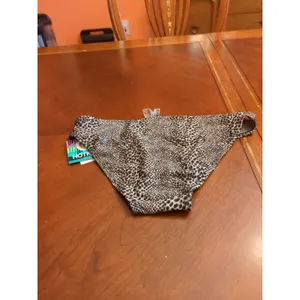 HOT KISS Women’s Swimsuit Bikini Bottom M Floral Belt Detail New With Tags thumbnail 7