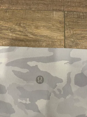 Lululemon white camo wunder under  leggings 25” thumbnail 5
