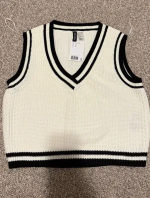 H&M Sweater vest thumbnail 1