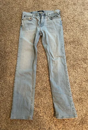 Hollister Classic Straight Light Wash Jeans thumbnail 1