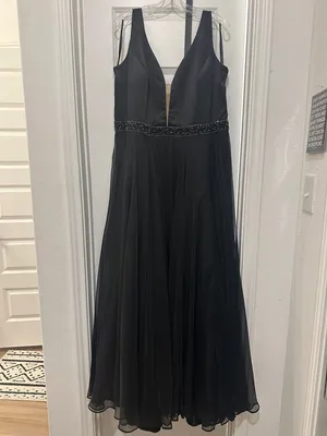 Sherri Hill Black Evening Gown with Embellished Waist thumbnail 3