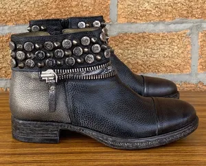 MERY made in italy booties size 6 Black thumbnail 1