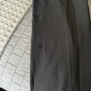 Lululemon Joggers thumbnail 6
