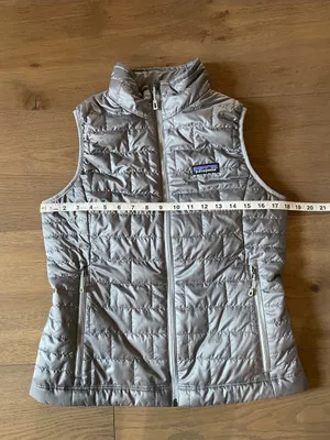 Patagonia Women’s Nano Puff Vest Size Small Gray Full Zip Insulated Puffer thumbnail 10