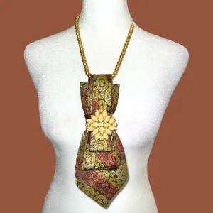 “Dainty Dapper”Vintage Paisley Necktie necklace with unique vintage brooch thumbnail 1