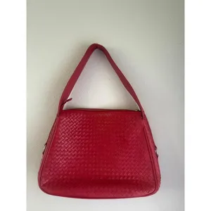 Boutique Leather Purse Red Woven Shoulder Bag Intricate Weaving Tassel Accent thumbnail 6