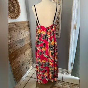 Shoreline Tropical Print Maxi Dress - Black and Pink thumbnail 3