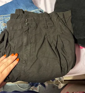 American Eagle Woman’s Black Casual Pleated Pants thumbnail 1