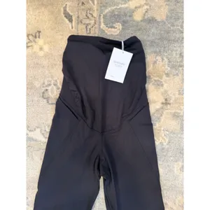Seraphine Active Maternity Flare Leggings Over The Belly Buttery Soft XS Black thumbnail 12
